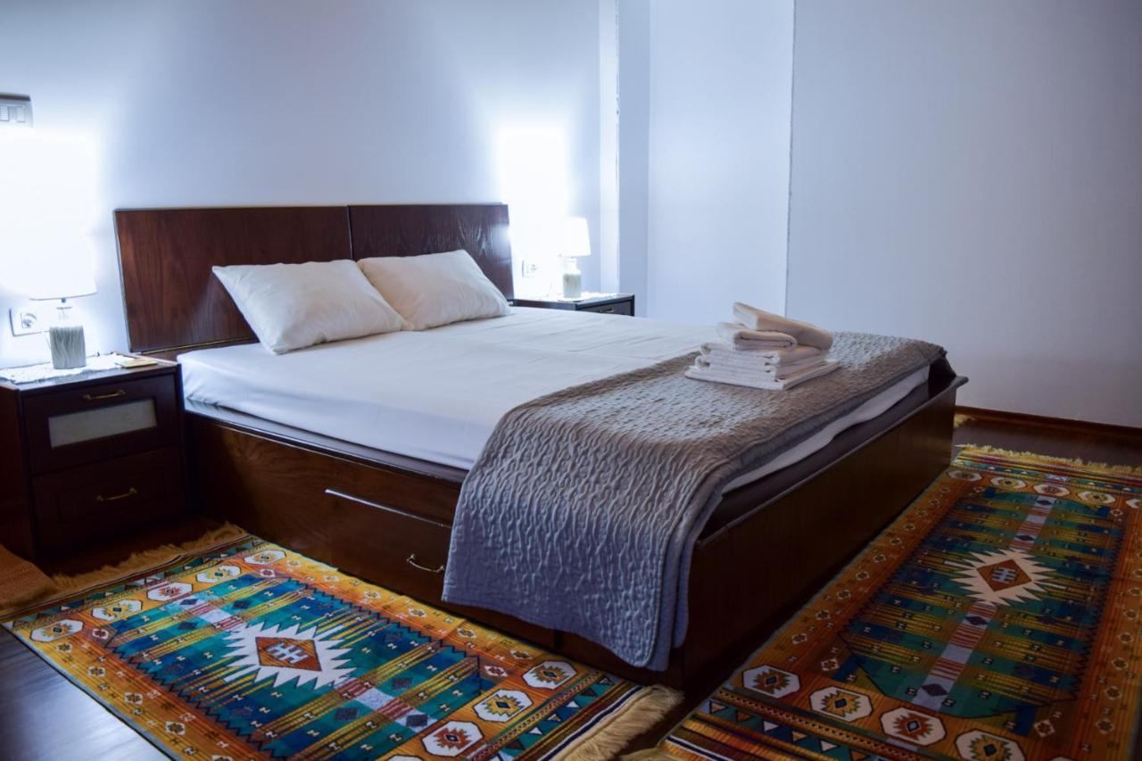 Sokaku I Te Marreve Guesthouse Gjirokastër Exteriör bild