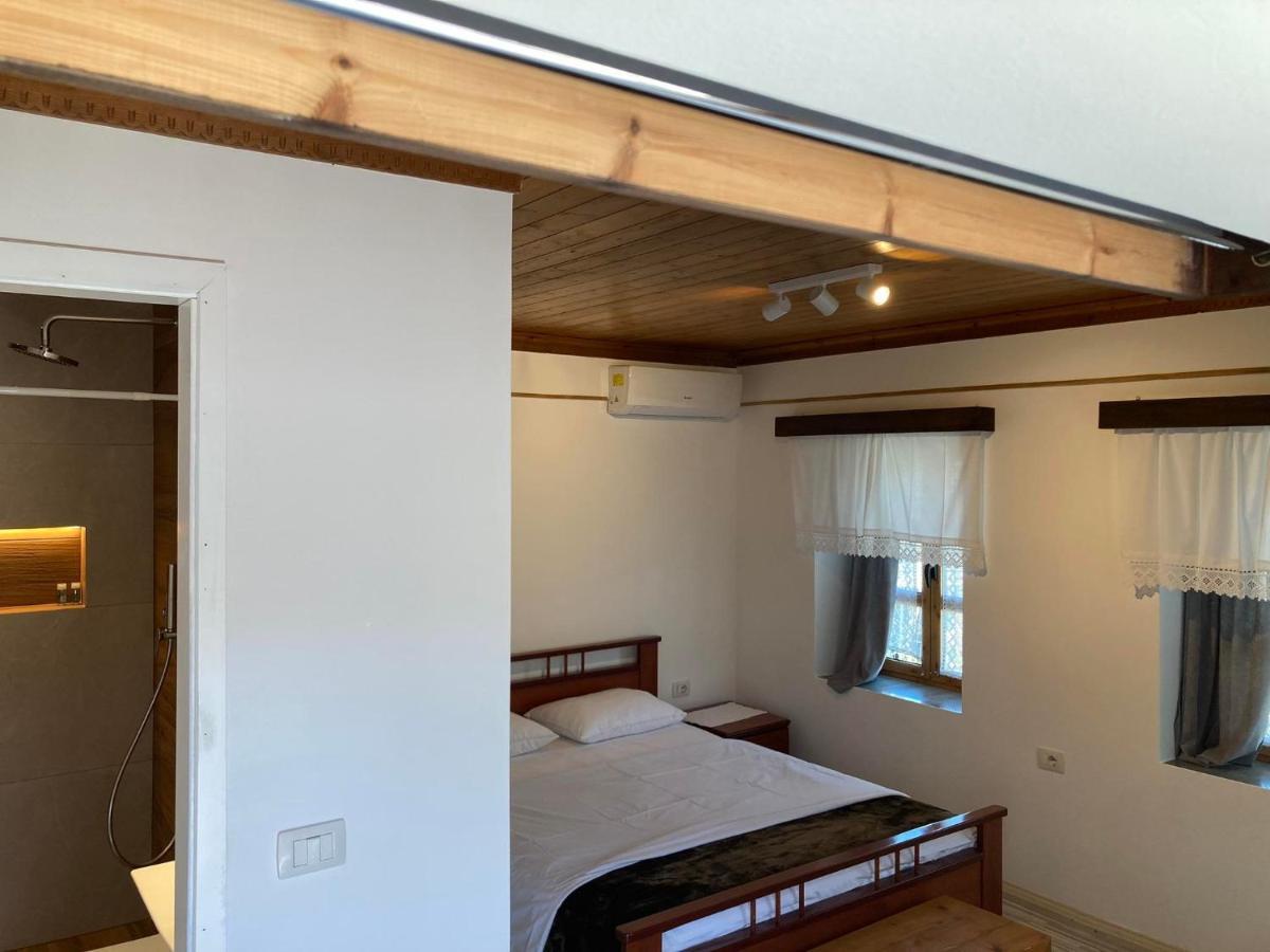 Sokaku I Te Marreve Guesthouse Gjirokastër Exteriör bild