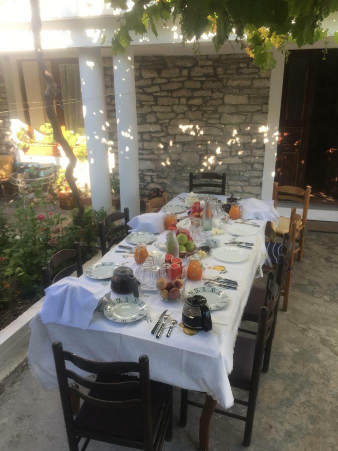 Sokaku I Te Marreve Guesthouse Gjirokastër Exteriör bild